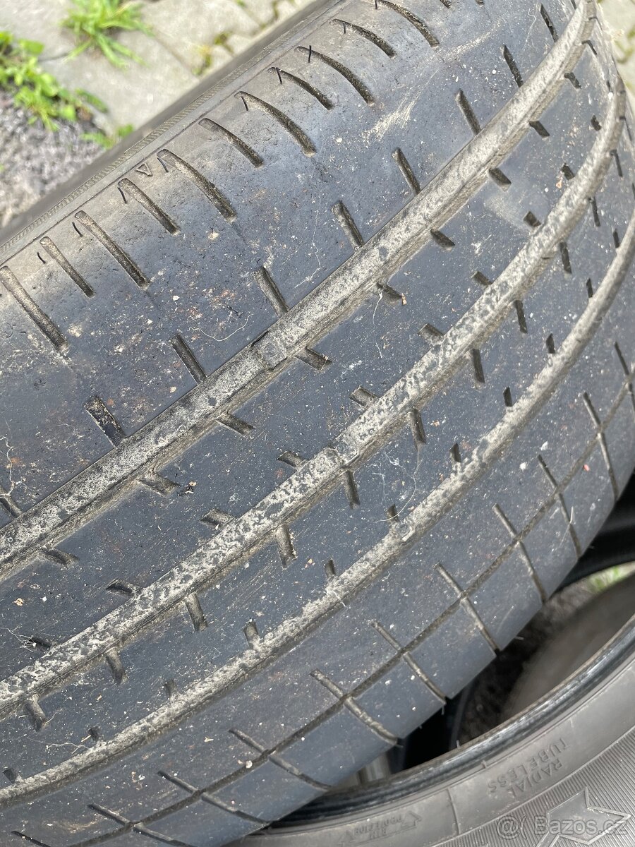 Letní pneu 255/45/19 - 2