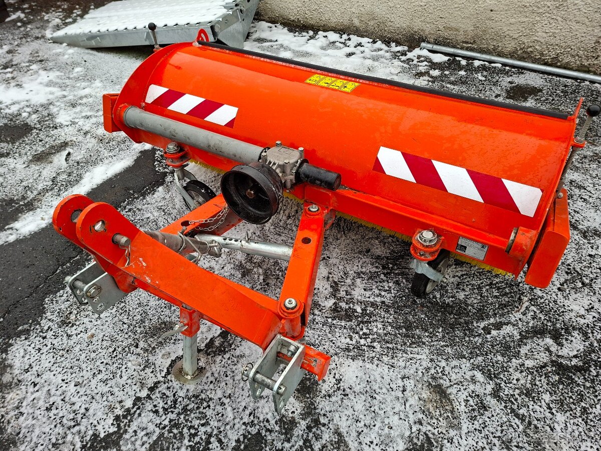 Zametací kartáč za malotraktor Agrometall ZM-1550 UZ - 2