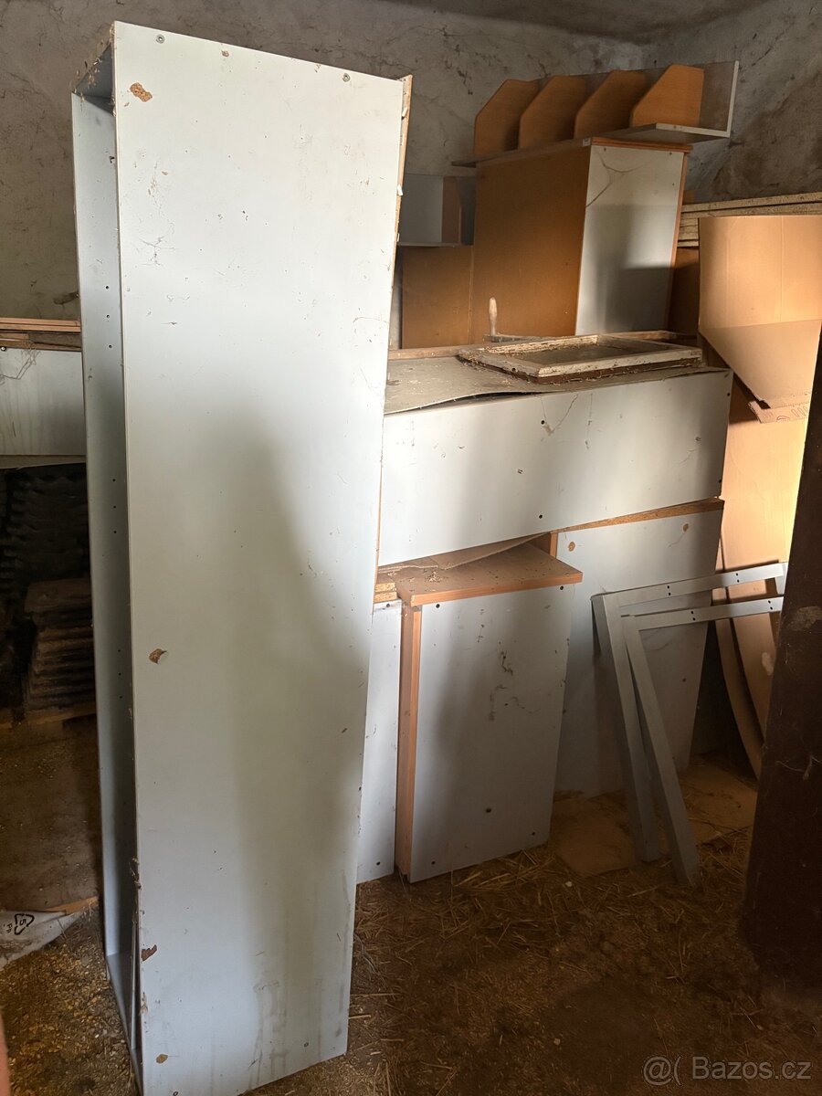 Kancelářský nábytek - 2