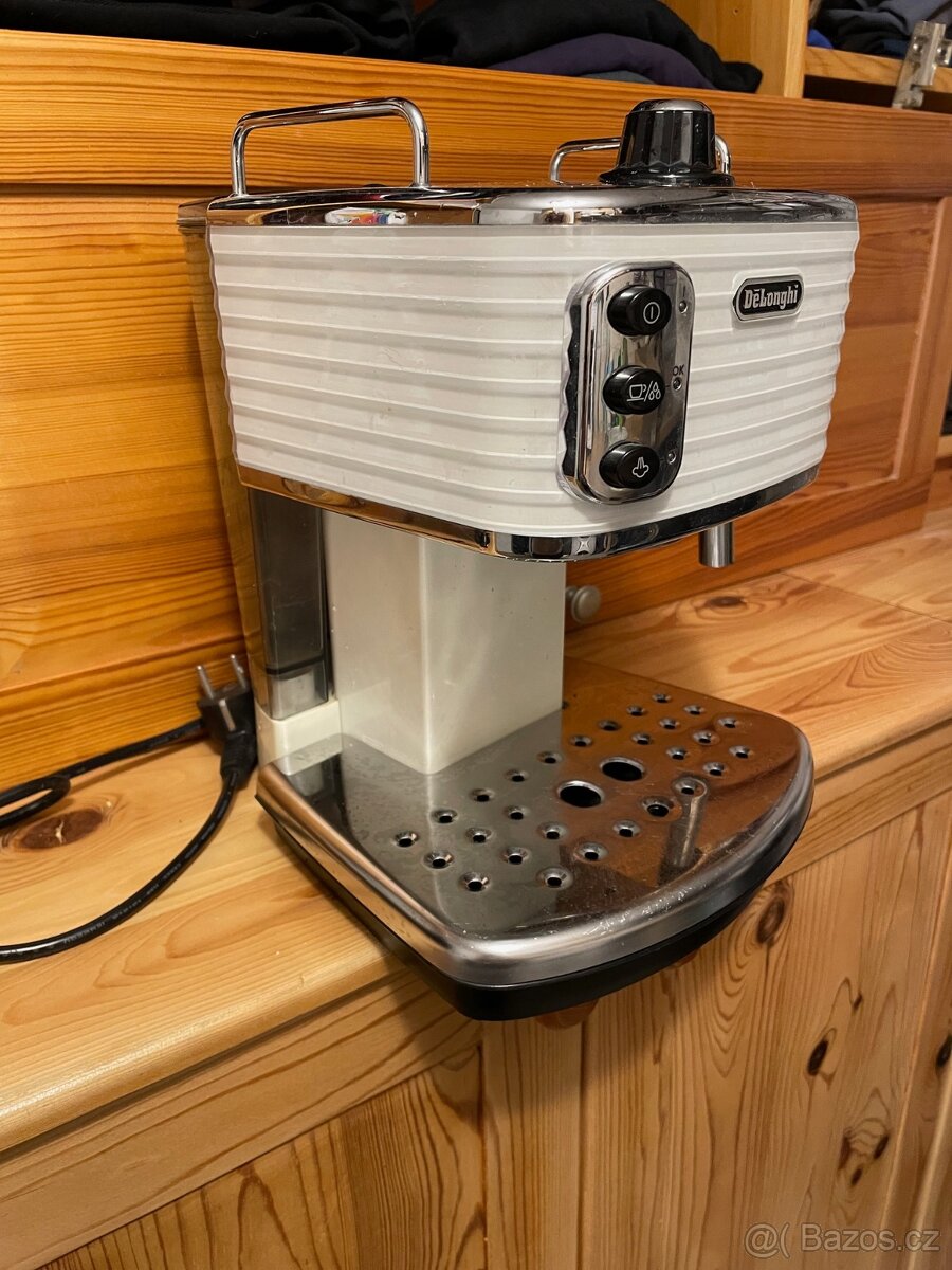 Prodám pákový kávovar De Longhi Retro - 2