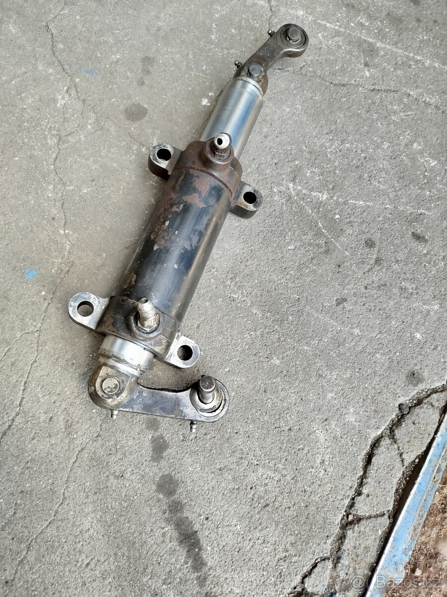 průběžnou pístnici servořízení - 2