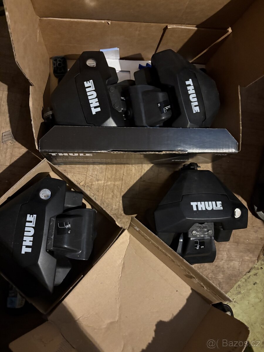 Thule evo clamp 7105 + kit 5279 +tyče - 2