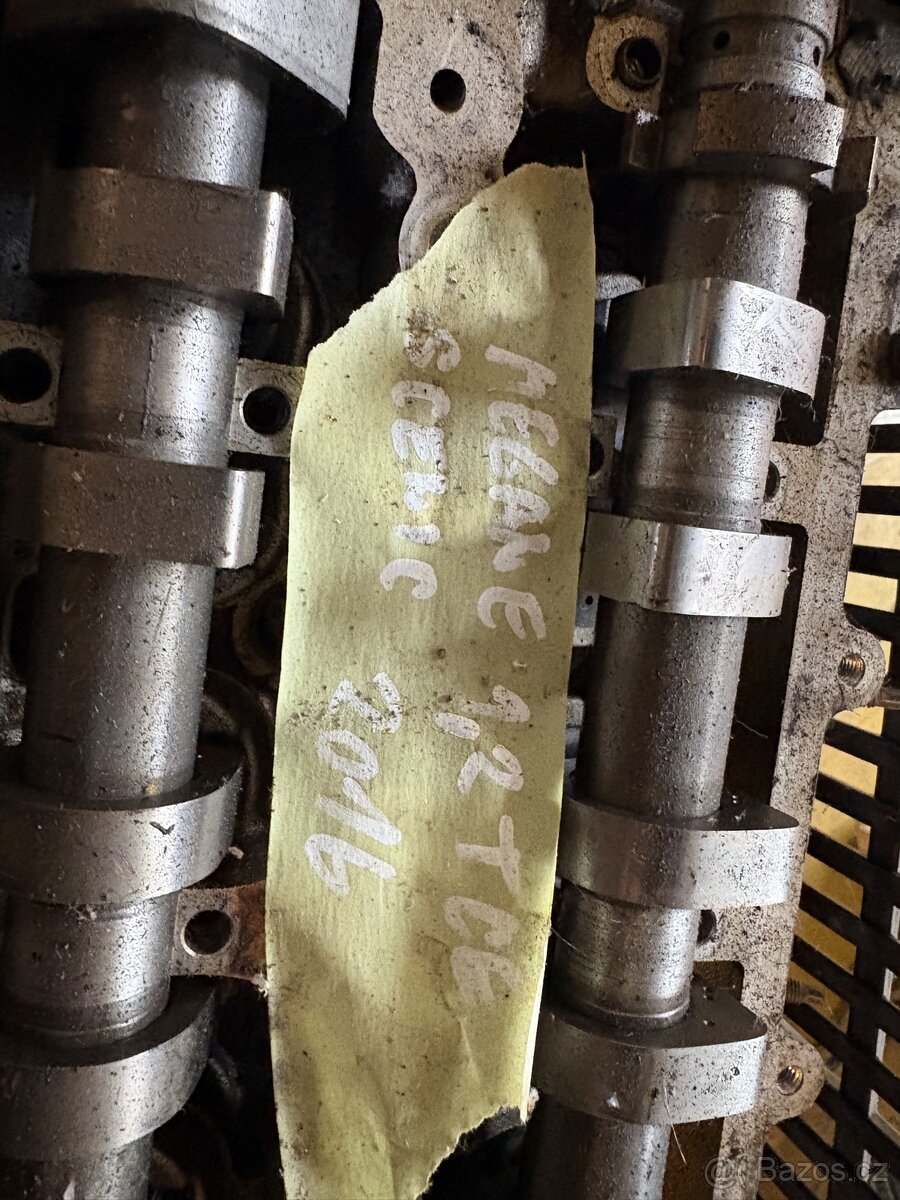 Hlava s vačkami +písty Scenic1,2 Tce - 2