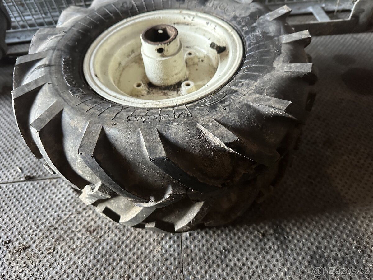 Prodám malá kola na malotraktor MT7 UNI Systém - 2