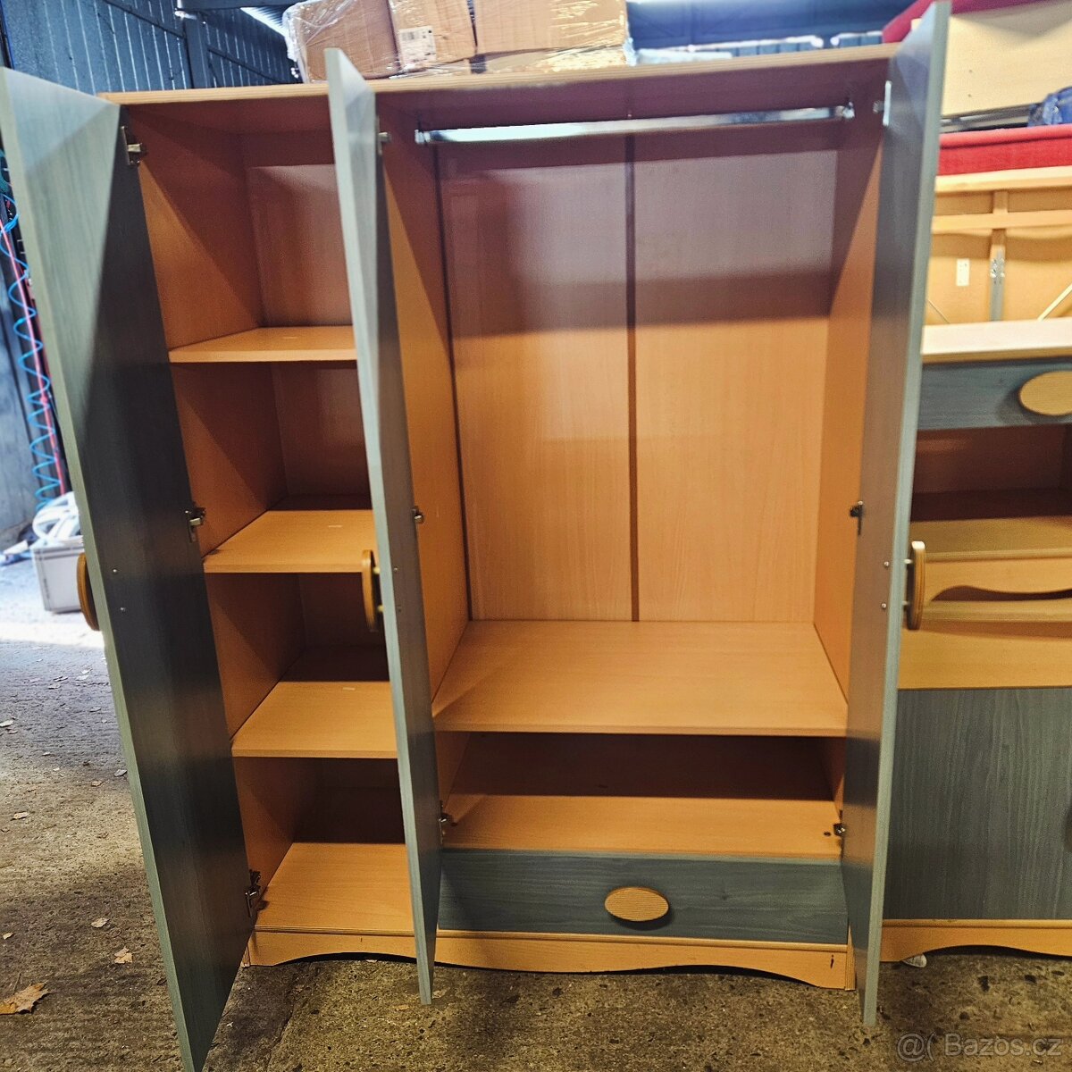 Prodám zánovní stěnu - 2