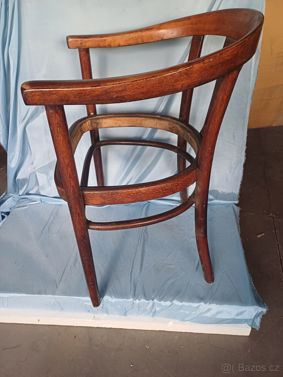 Křesílko Thonet - 2