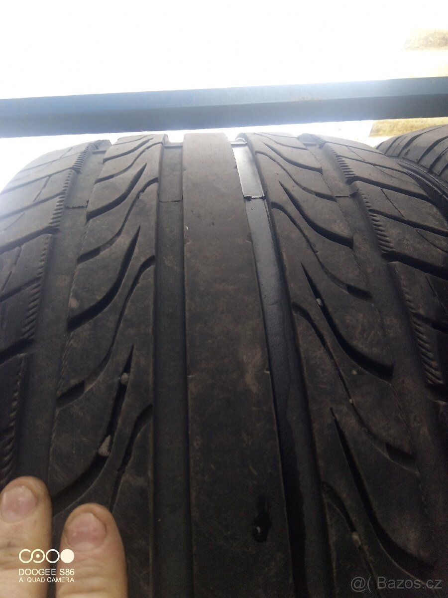 275/40/20 - 2