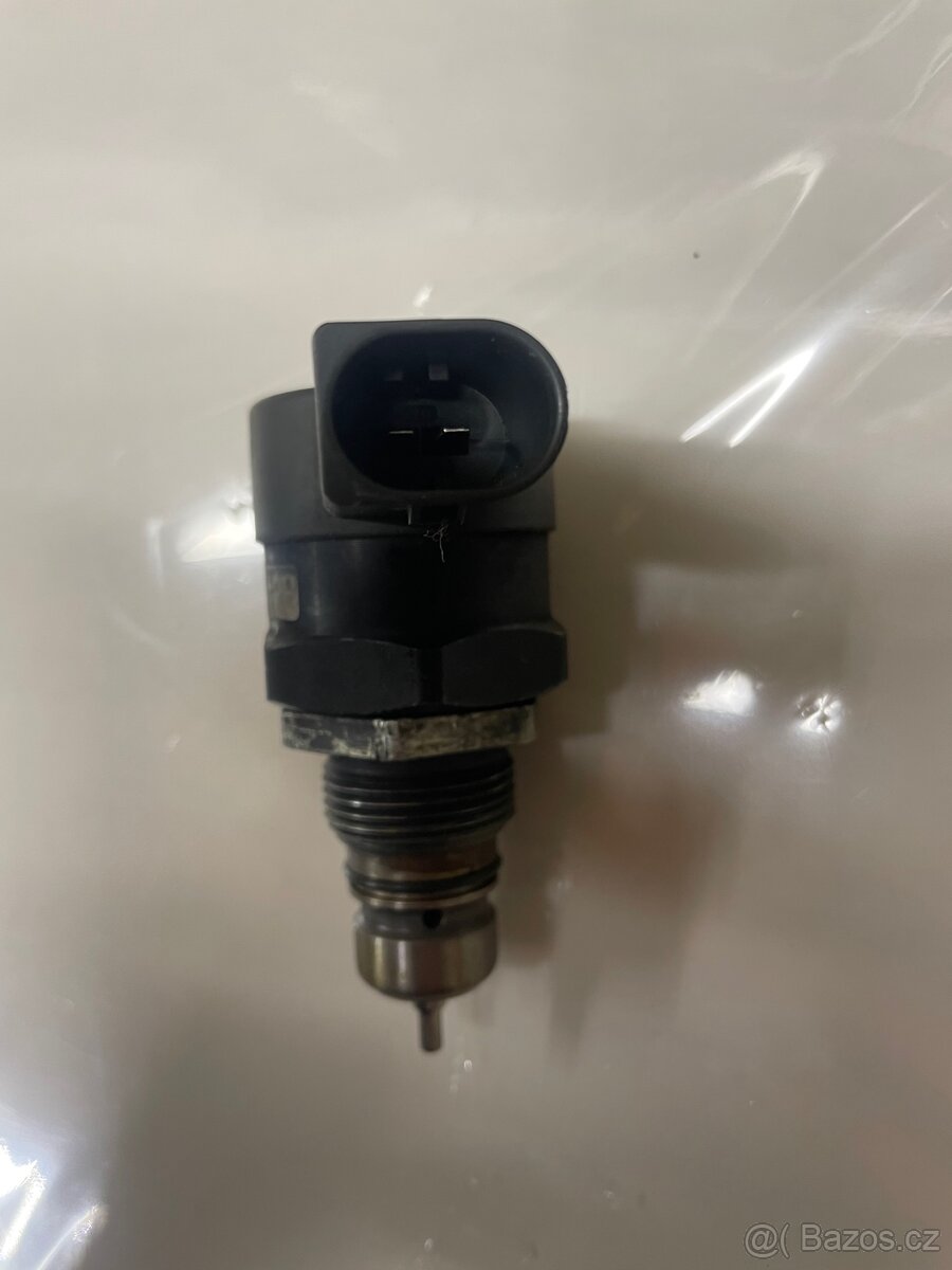 Mercedes W211 E270CDI 130kw regulátor tlaku paliva - 2