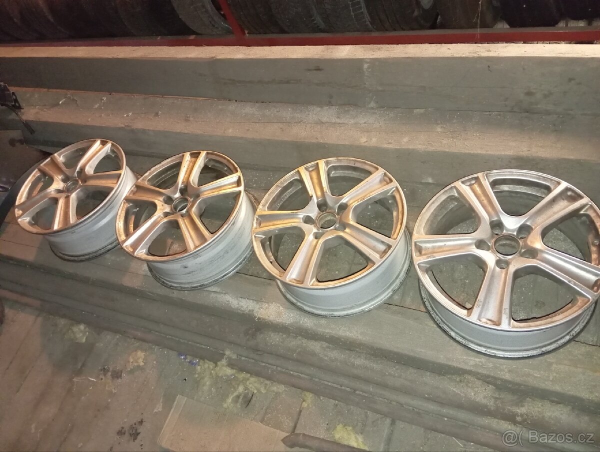 VW disky 17" - 2