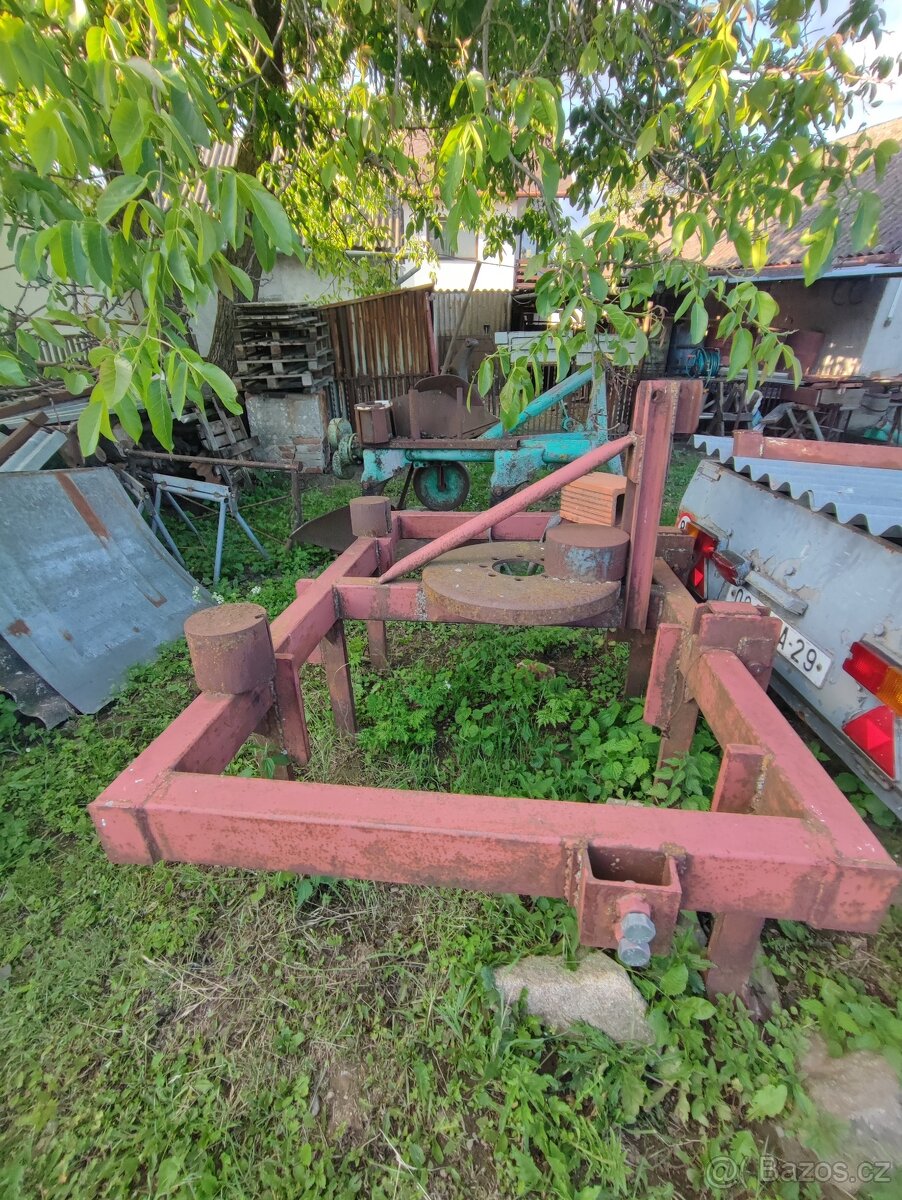 Dobrý den prodám radlicovy podmitac - 2