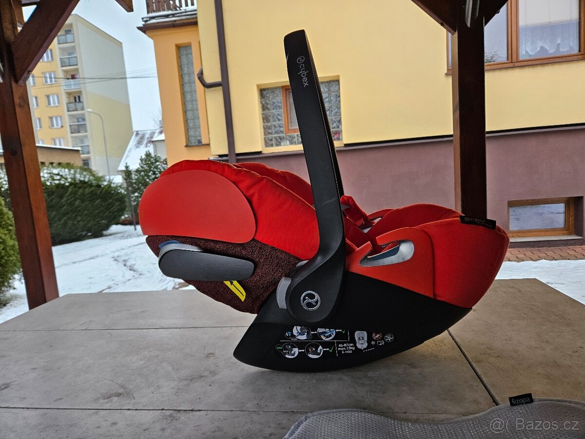 Cybex vajíčko s bází - 2