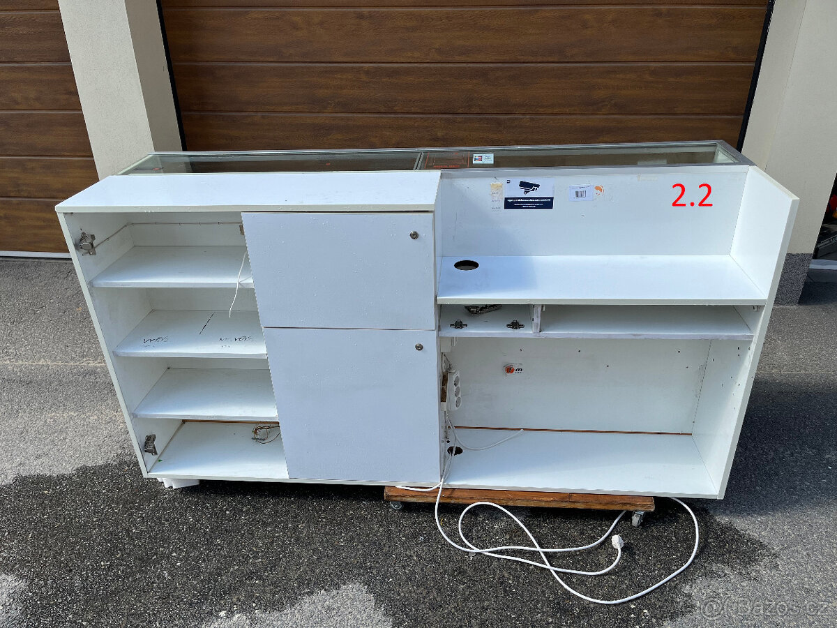 Nábytek do prodejny, stánek, kiosk, vitríny - 2