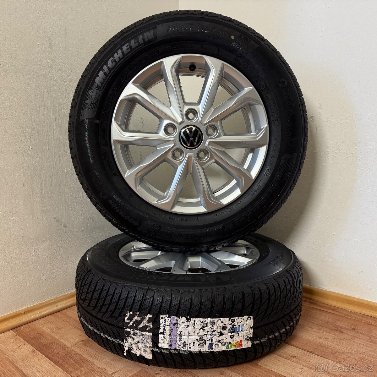 VW T7 MULTIVAN 5x120 R16 ET60+ZIMNÍ 215/65R16 7,5mm - 2