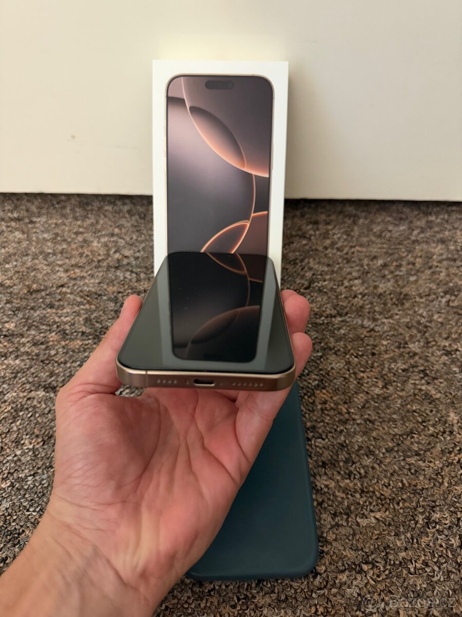 Apple iPhone 16 Pro Max 512gb Desert. TOP stav. Rok zaruka - 2