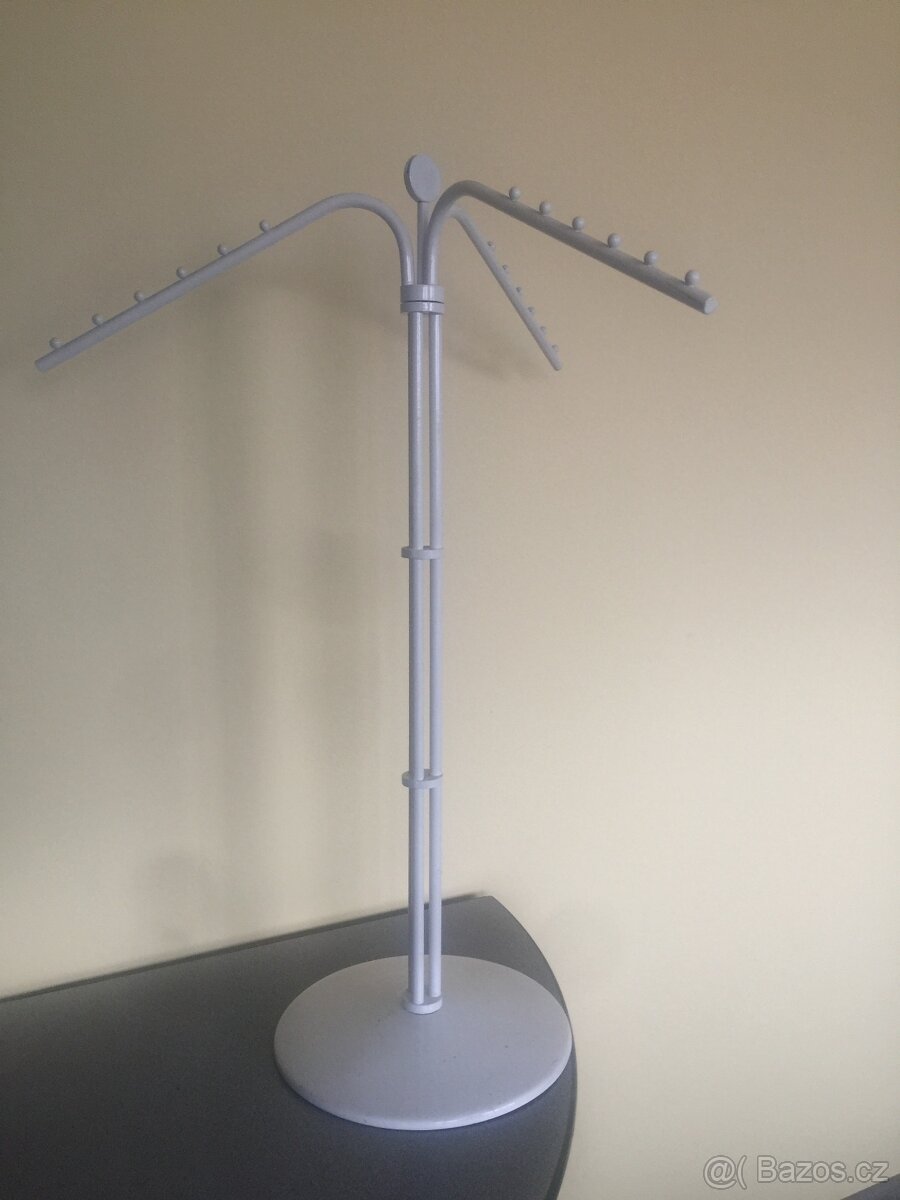 stojan kovový velký s poličkami a malý věšák - 2