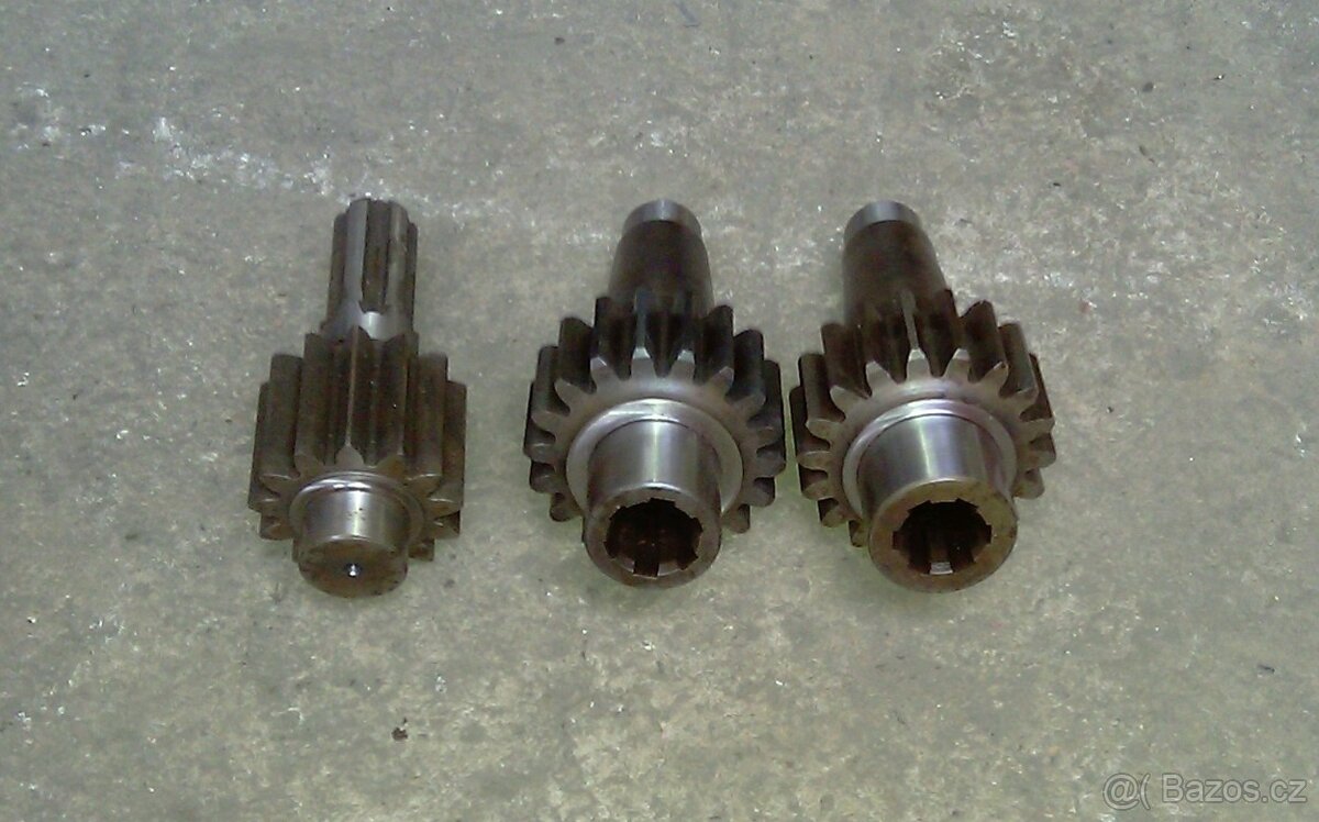 Pastorek TUN 40 a AGA 2, pastorek s vývodem na kardan, kryt - 2