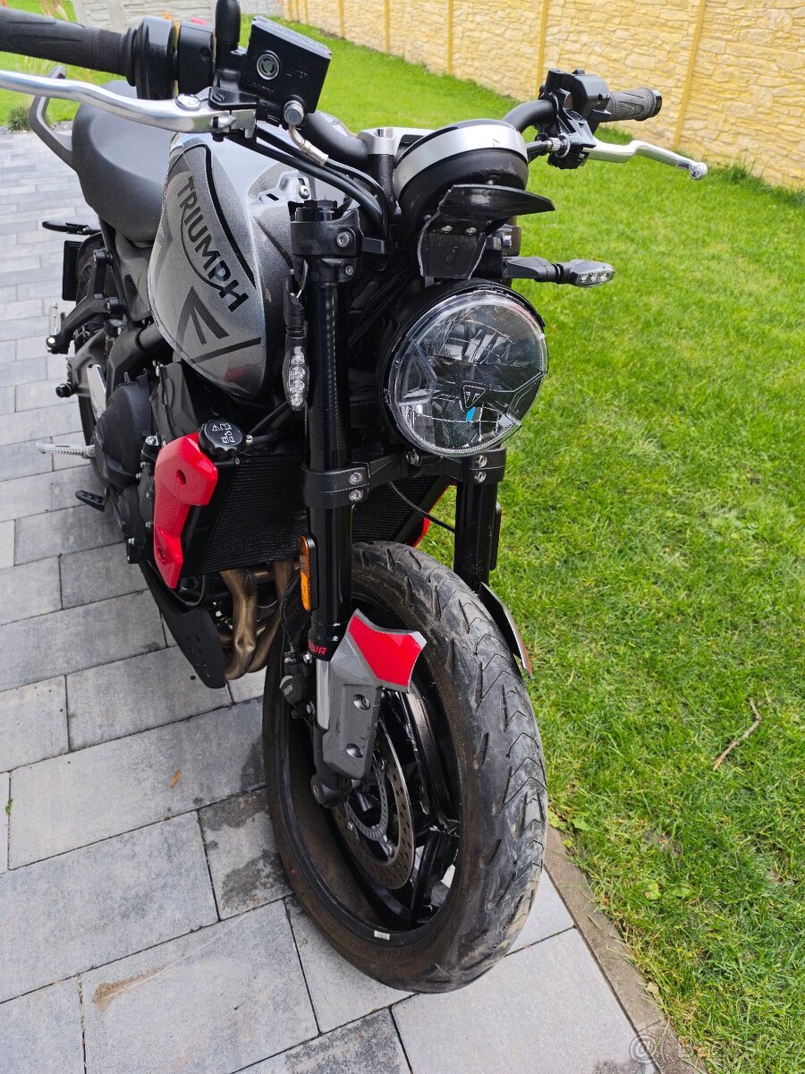 Triumph trident - 2