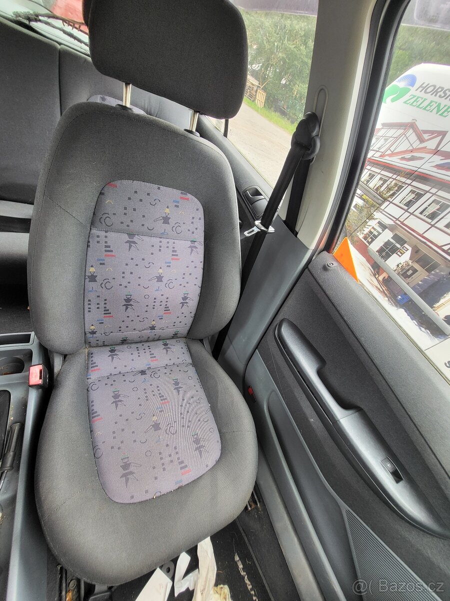 Přední sedadla ze škoda Fabia 1 - 2