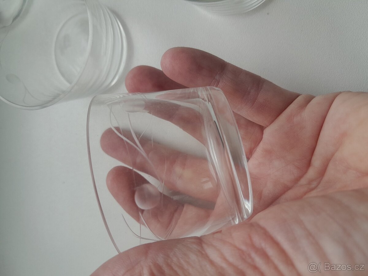 Broušené skleněné kalíšky - 2