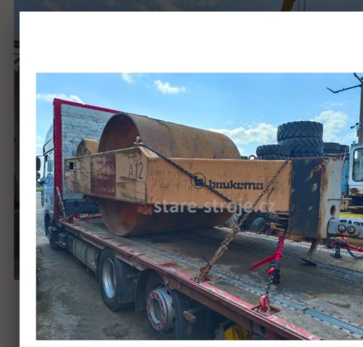 Vibrační válec Baukema A12 - 2