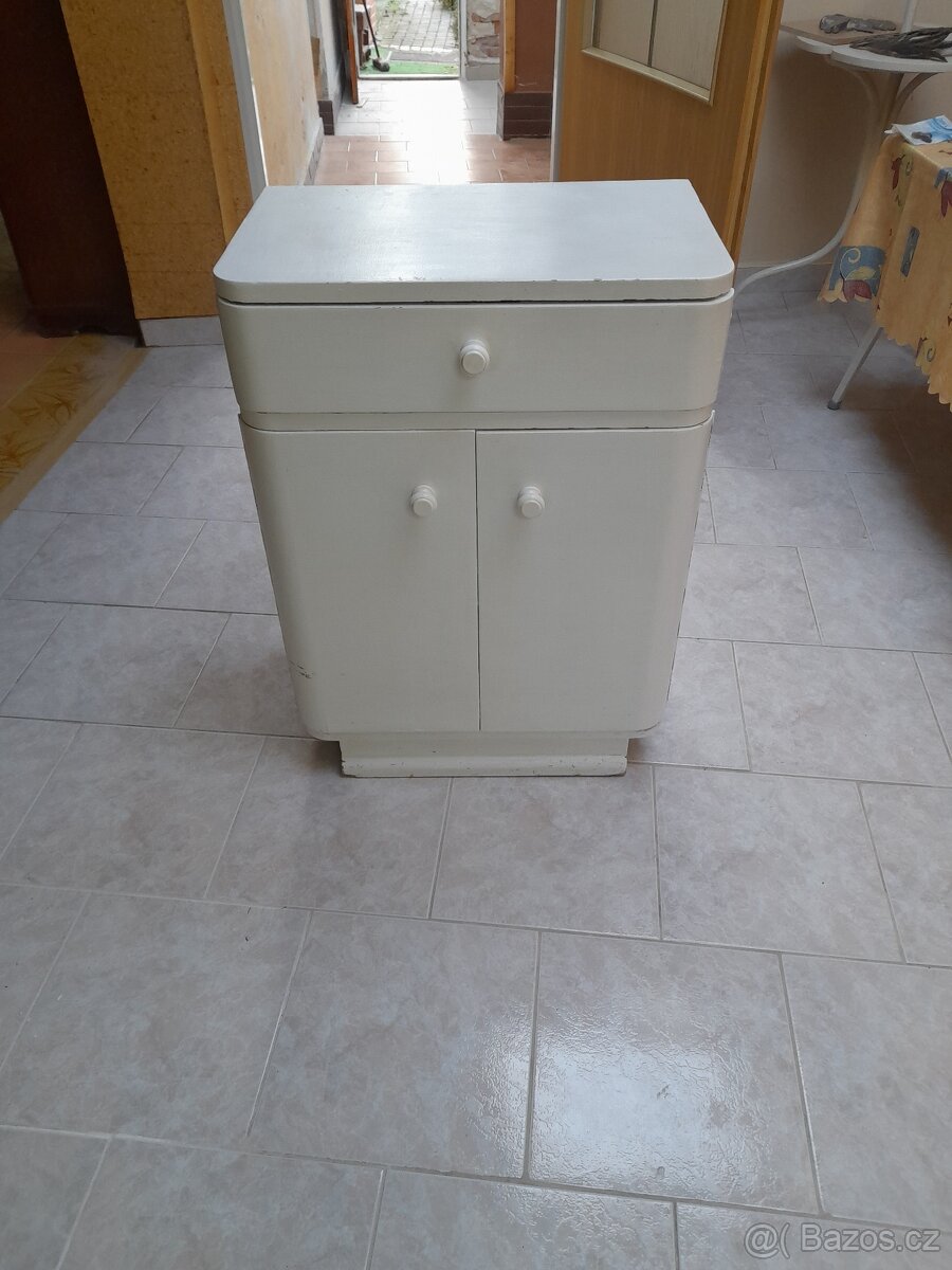 Retro skříňka - 2
