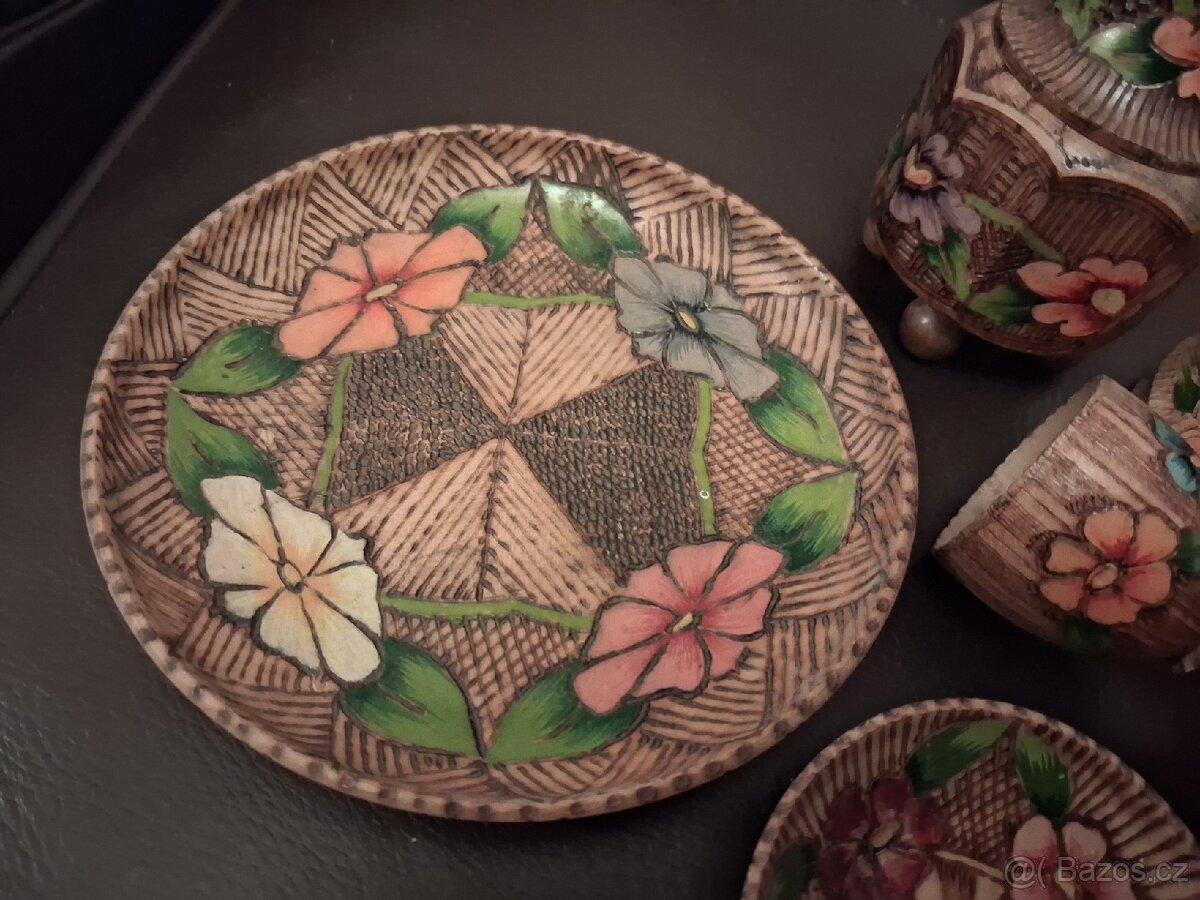 Chalupařské dřevěné starožitné dekorace - 2