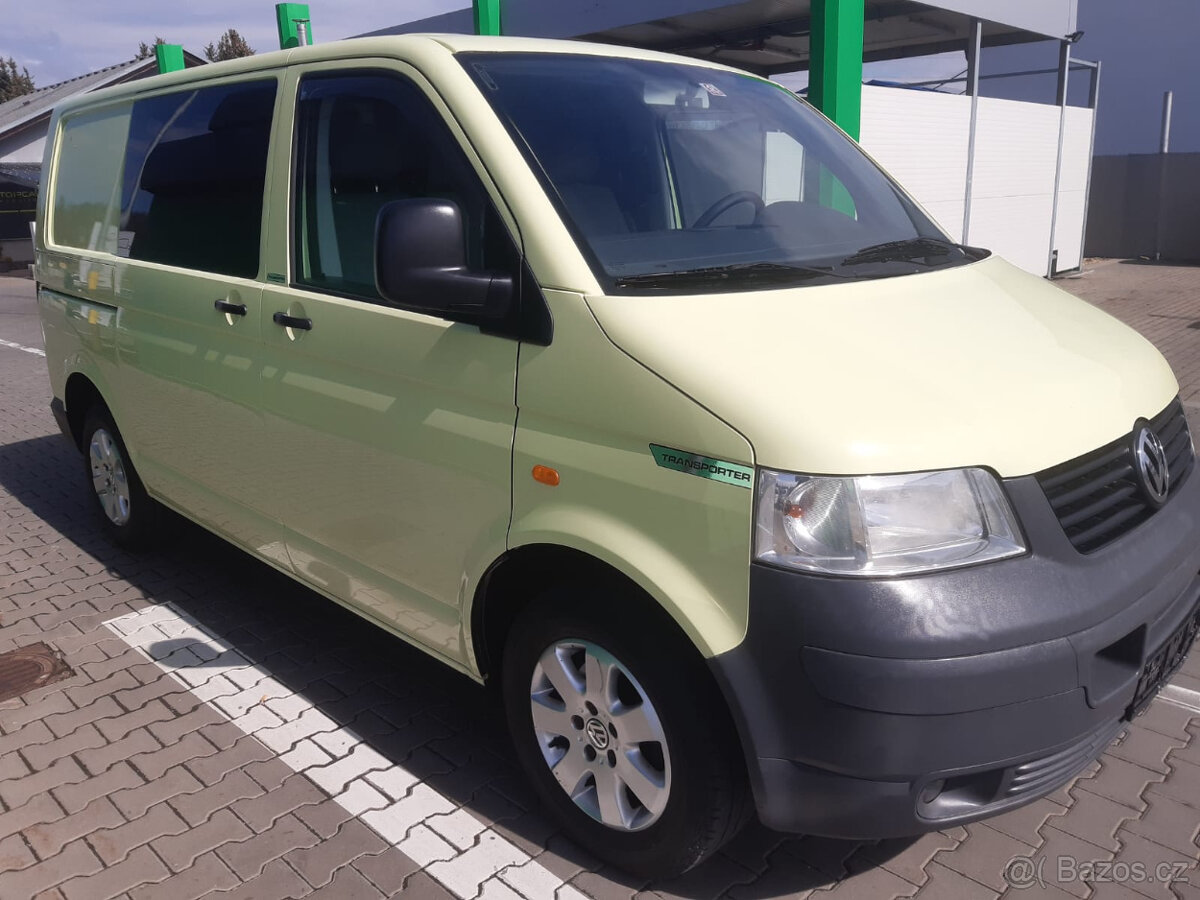 VW Transporter T5, 1,9tdi 63kw,r.v:2003, 6míst - 2