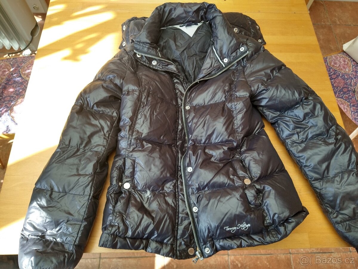 Dámská černá péřová bunda TOMMY HILFIGER - 2