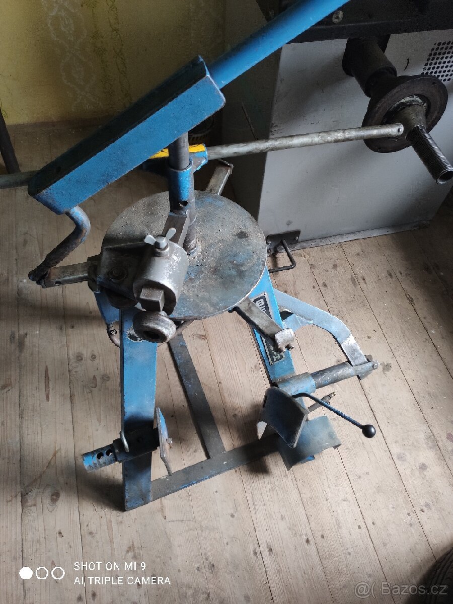 Montážní stolek na přezouvání pneumatik Beissbarth - 2