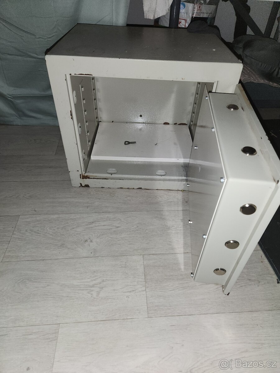 Trezor delka 50 vyska 40,hloubka 45 cm - 2
