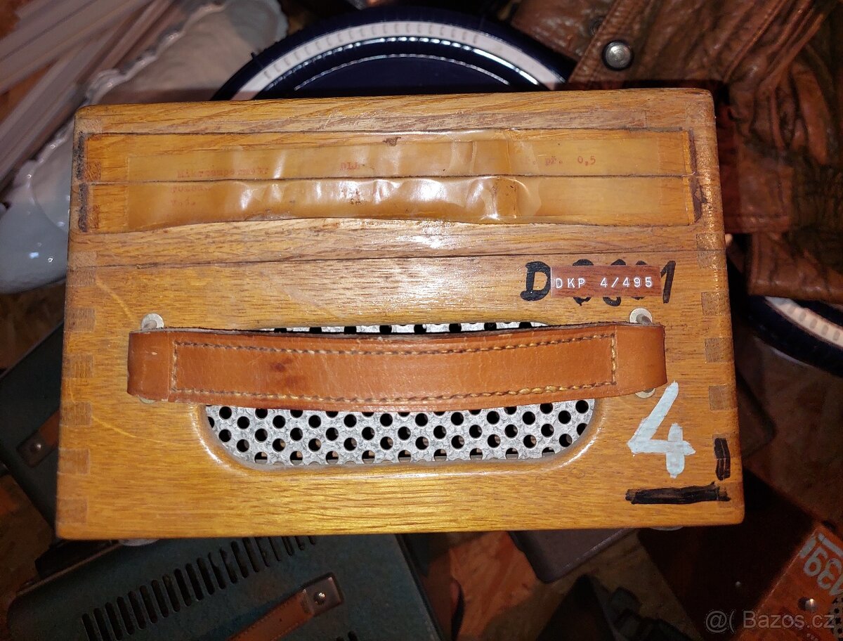 Starý měřák voltmetr - 2