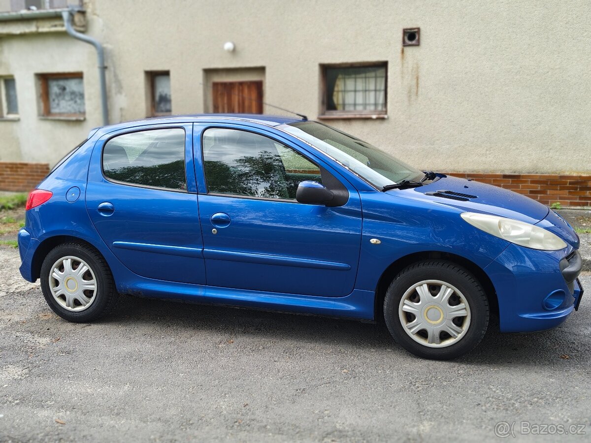 Peugeot 206+ 1.4i - 2