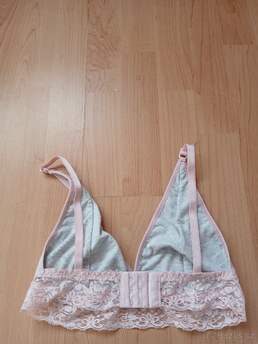 Šedá podprsenka - 2