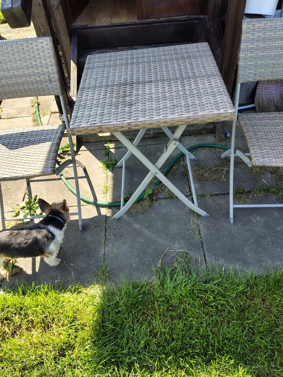 Prodam posezení na balkon - 2