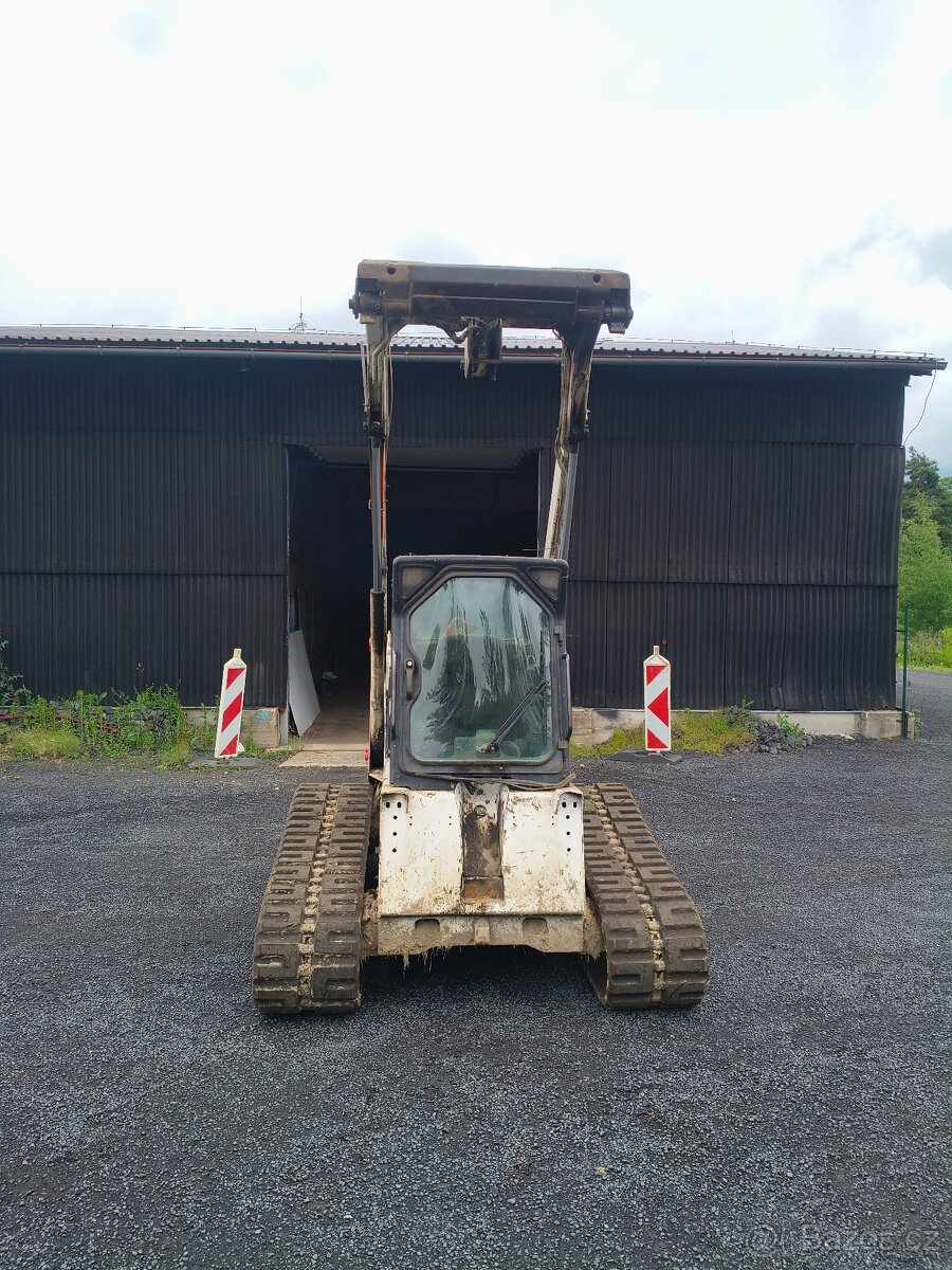 Pásový nakladač Bobcat 864H - 2