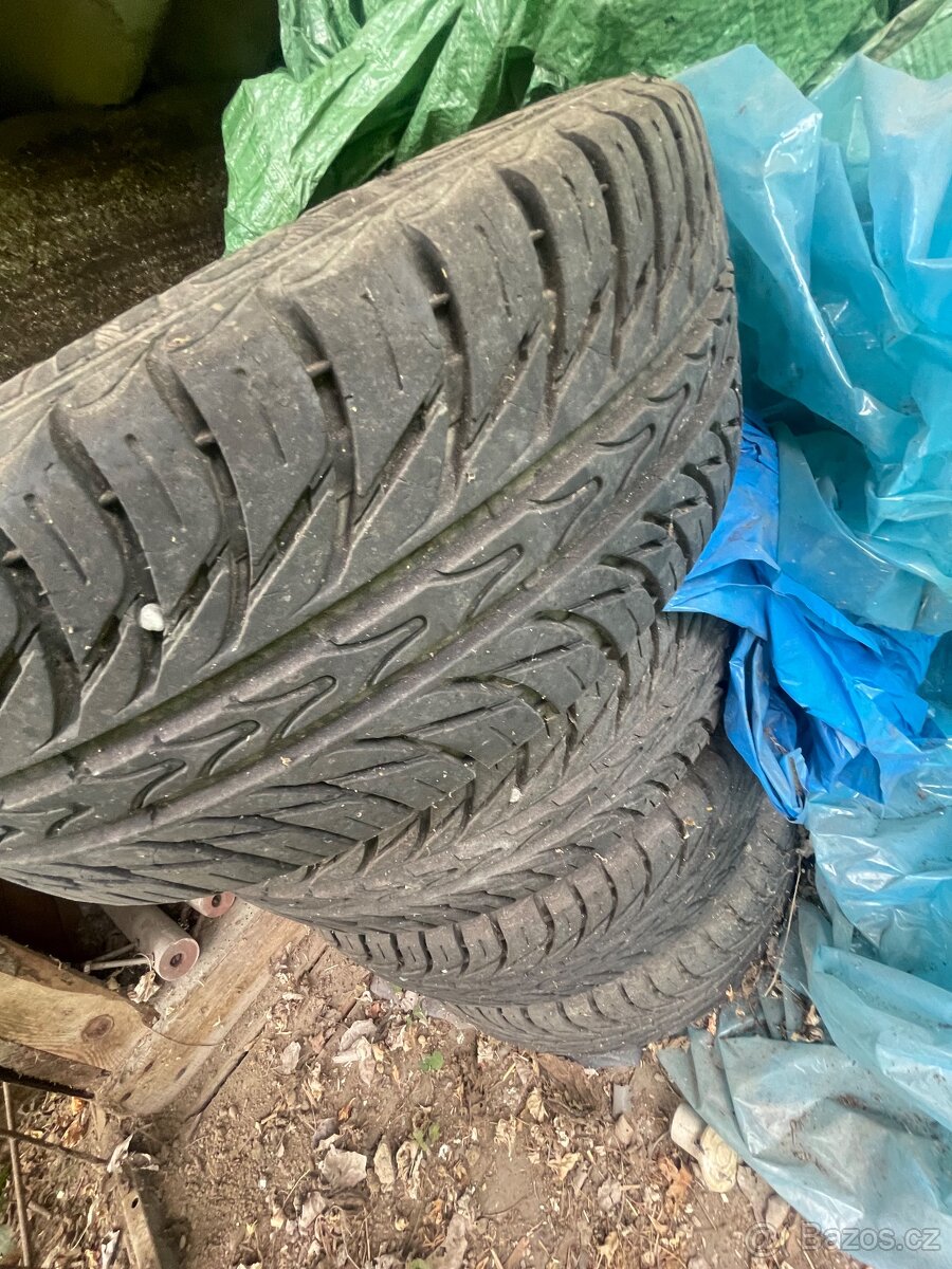 Gumy 185/60 r14 - 2