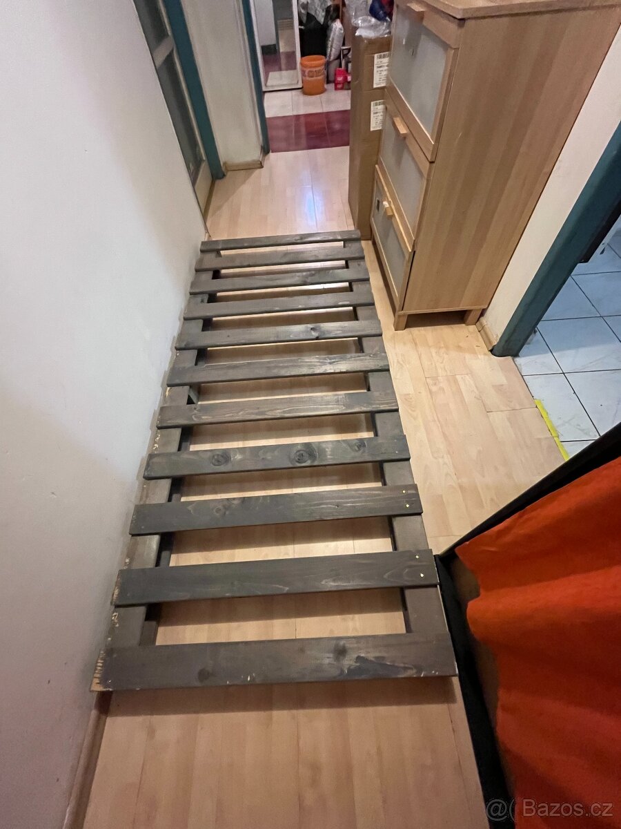 Prodám paletovou single postel - 2