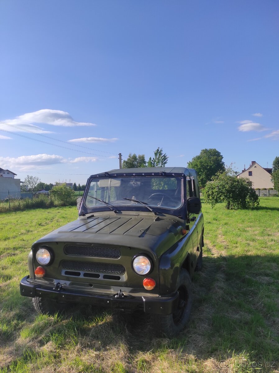 UAZ-469 (Hunter)
