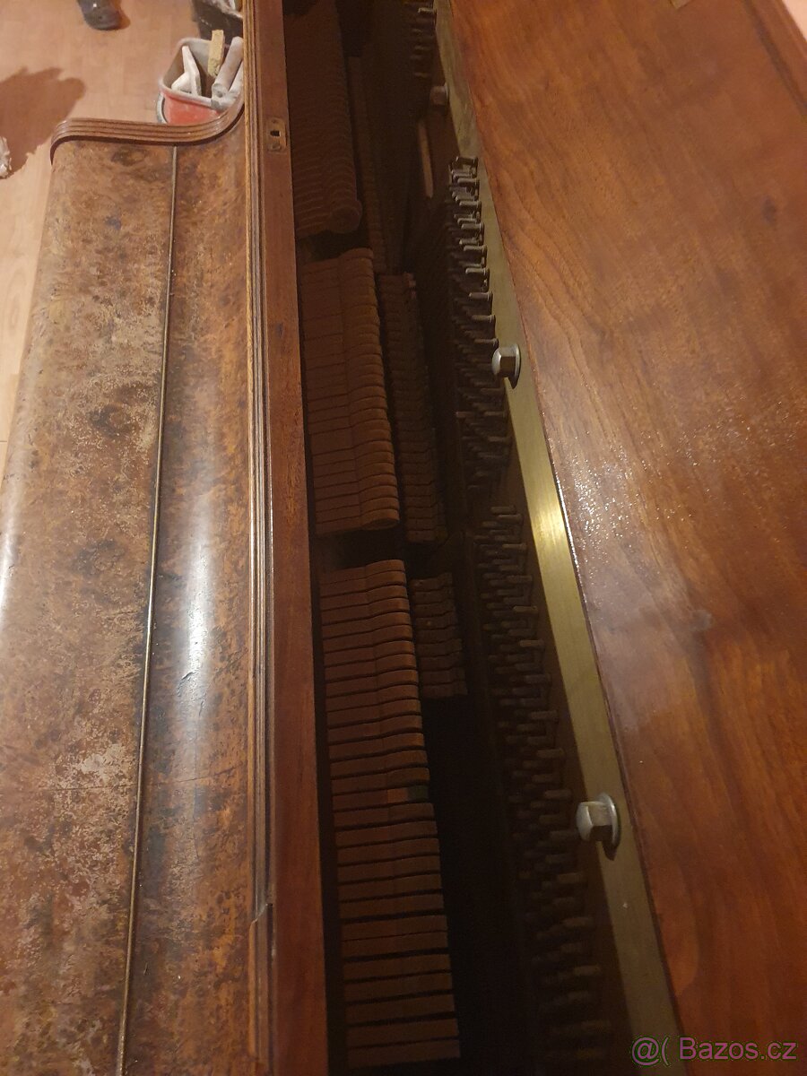 Pianino E. A. Albert - 2