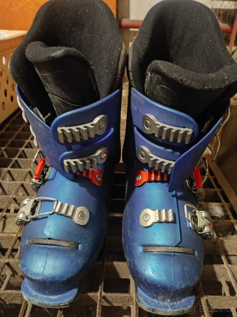 Dětské lyžáky. - 2