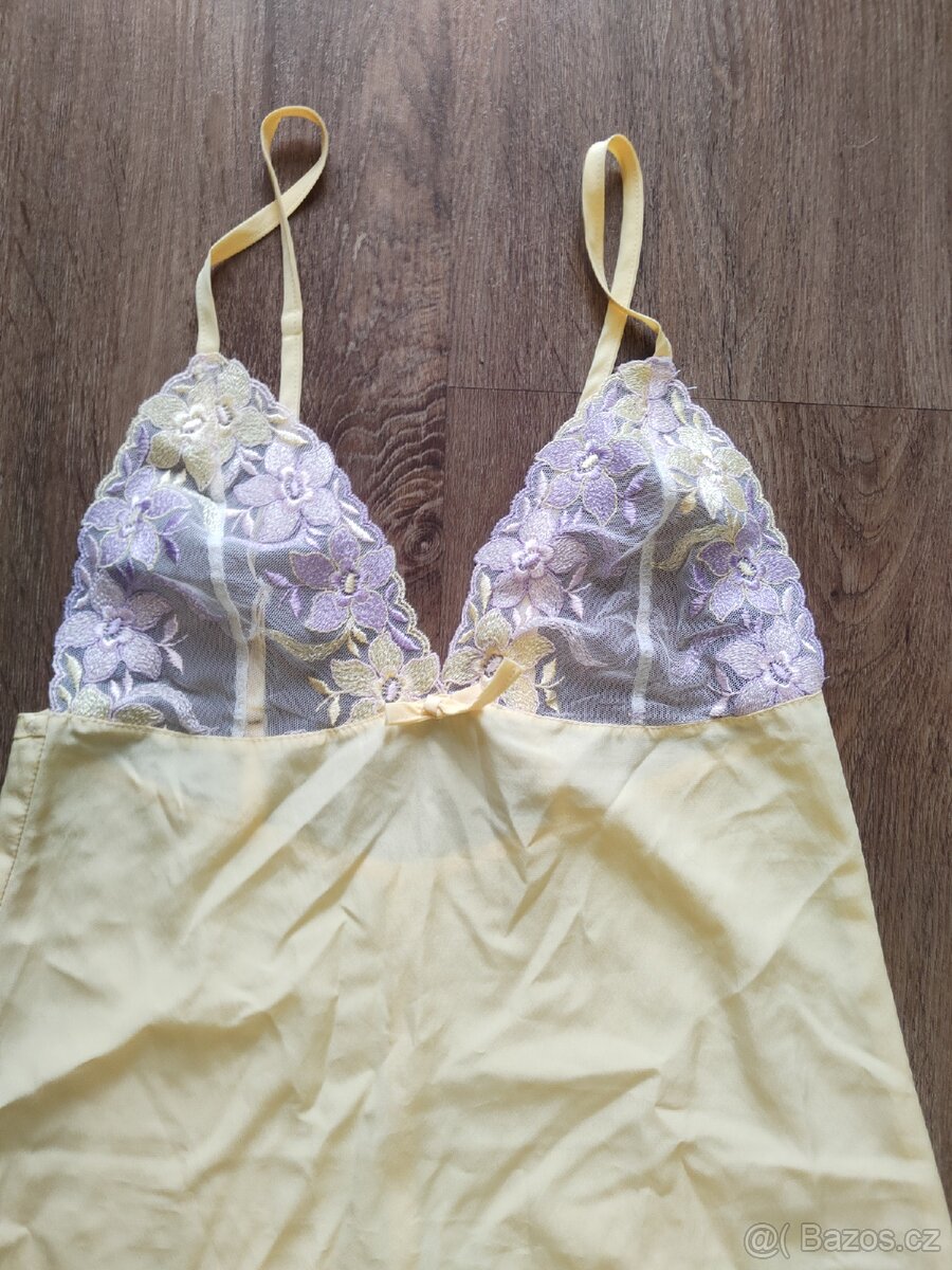 Krásná noční košilka vel.36-38 - 2