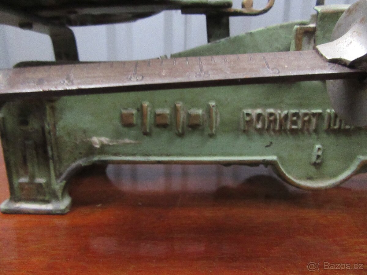 Nabízím starožitné váhy z 19 stol. Dekorace.Nejde o novou vě - 2