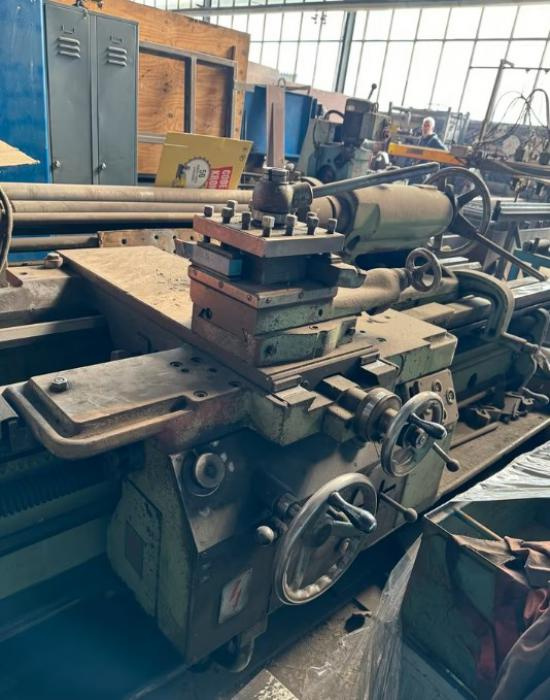 Soustruhy - hrotové SU 63A - 2