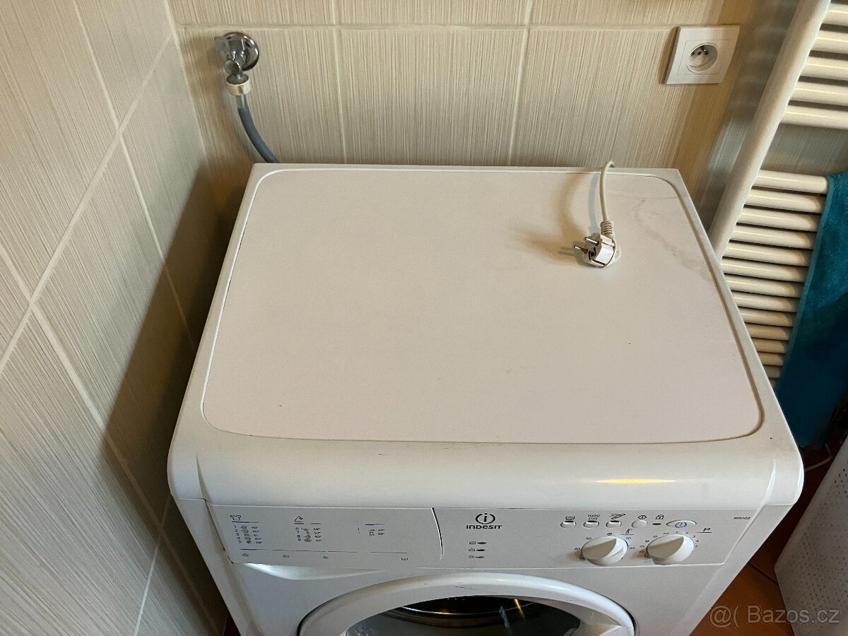 Automatická pračka INDESIT WIN 102 náplň 1-5kg - 2