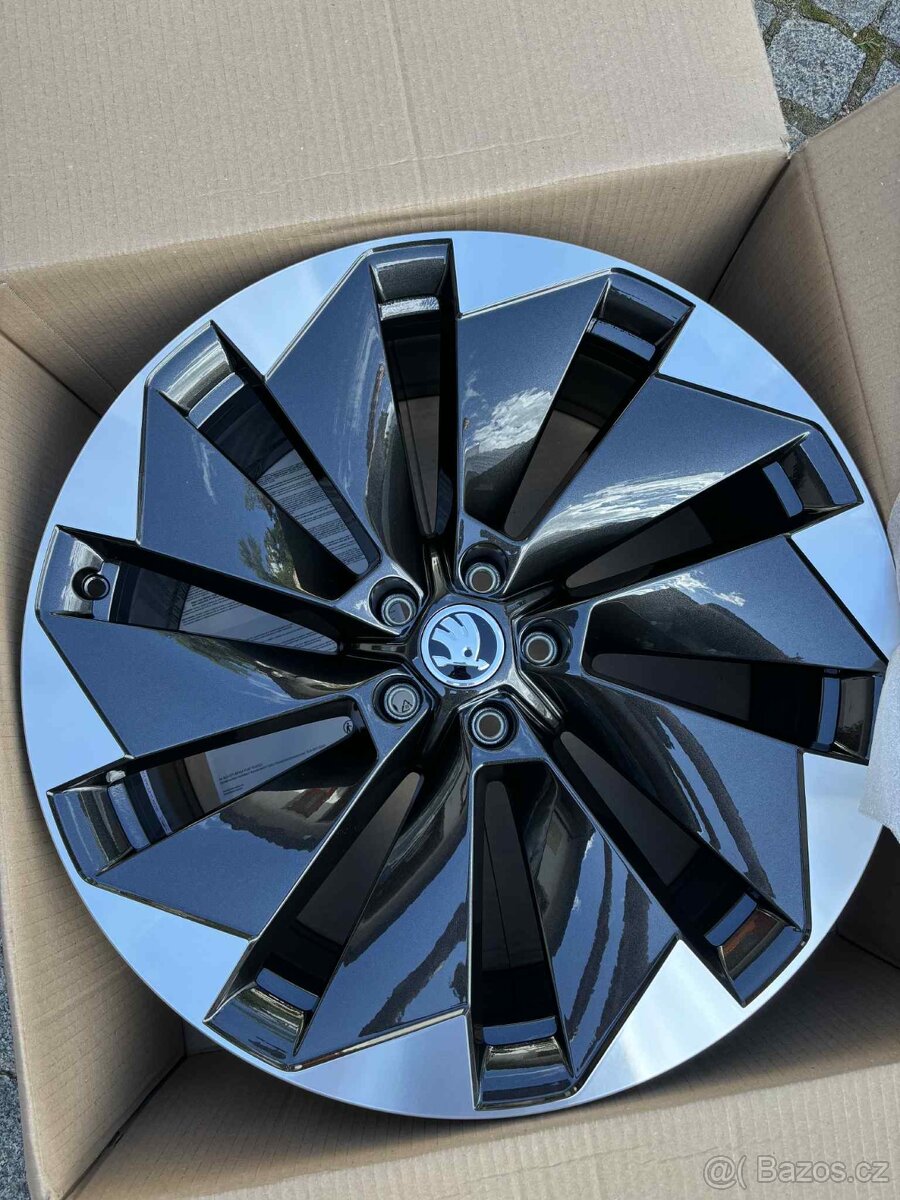 Škoda Betria 21” Black Metallic - 2