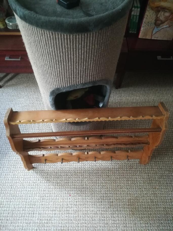 Polička vyřezávaná velká - 2