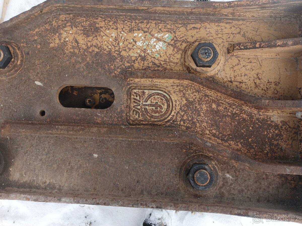 Hydraulické bourací kladivo - 2