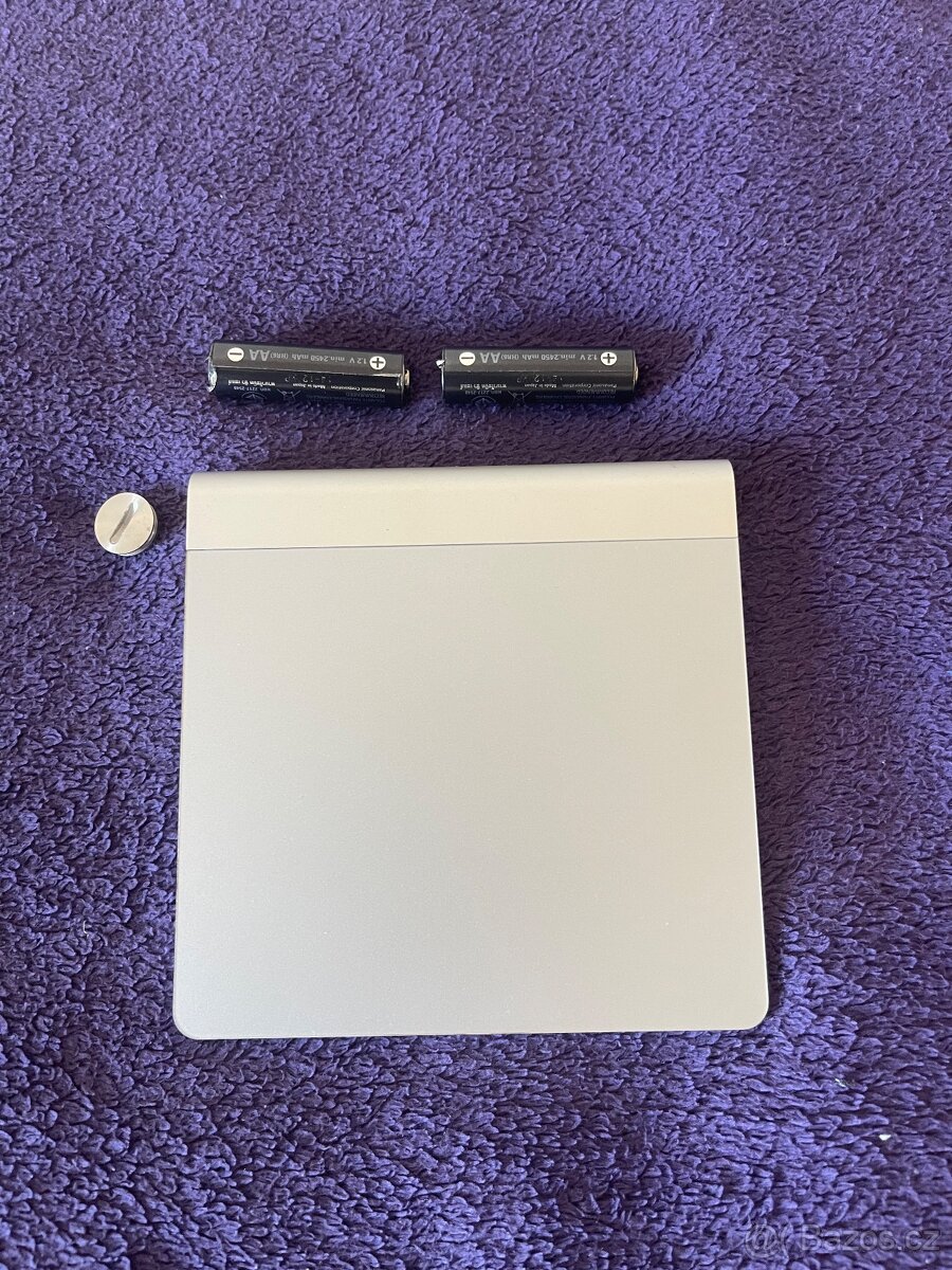 Apple klávesnice + touchpad - 2