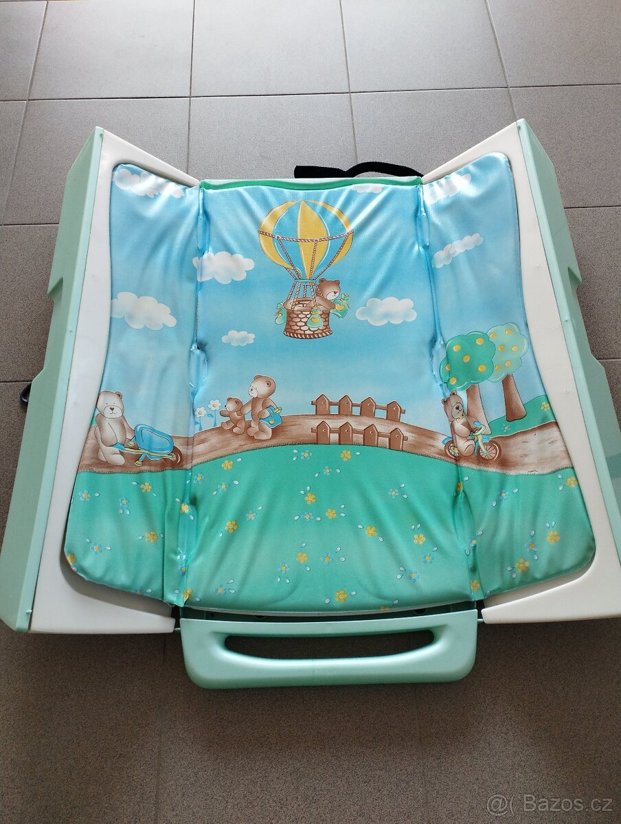 Cestovní přebalovací pult - 2