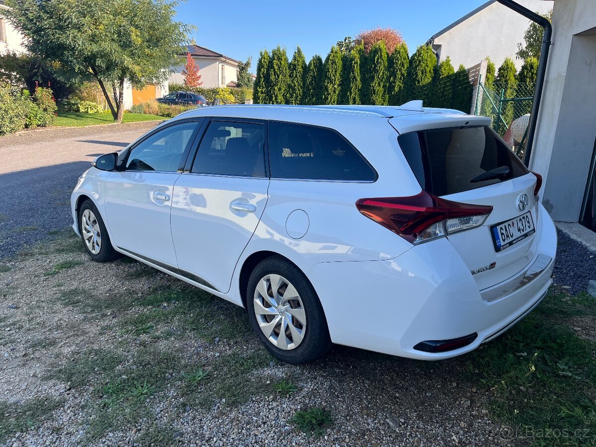 Toyota Auris 1.4 d4d - 2
